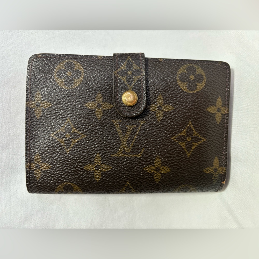 Louis Vuitton Vintage Wallet - Authentic